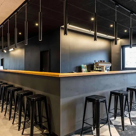 Ibis Airport Hotel 3*