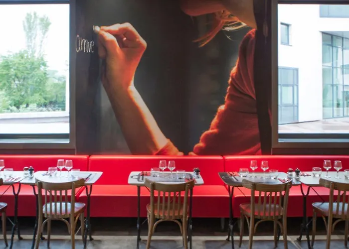 Hotel Ibis Airport 3*