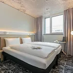 Hotel Ibis Airport 3*