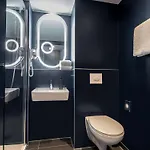 Hotel Ibis Airport 3*