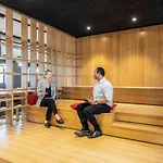 Ibis Airport 호텔