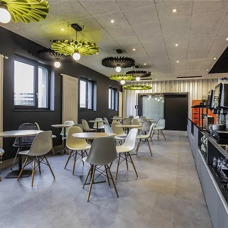 Ibis Airport Szálloda Düsseldorf
