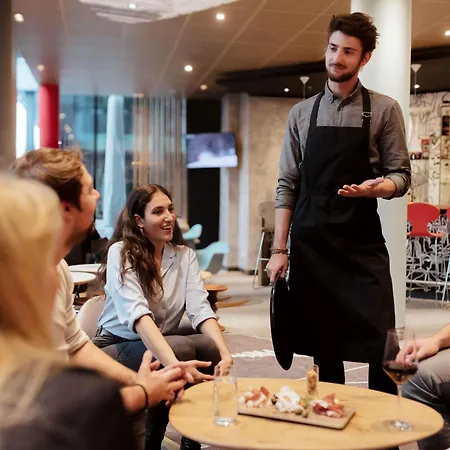 Hotel Ibis Airport 3*
