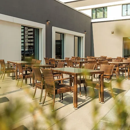 Ibis Airport 3*
