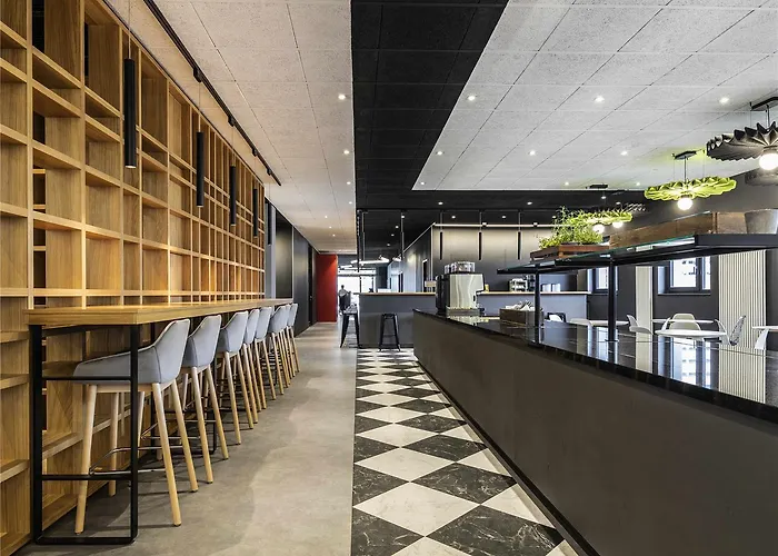 Hotel Ibis Airport 3*